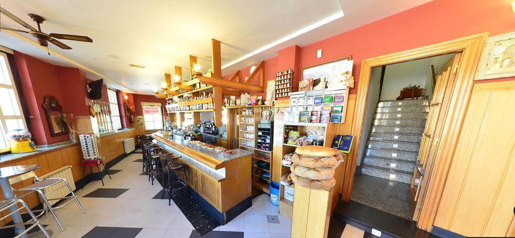 Hostal Bar Stop